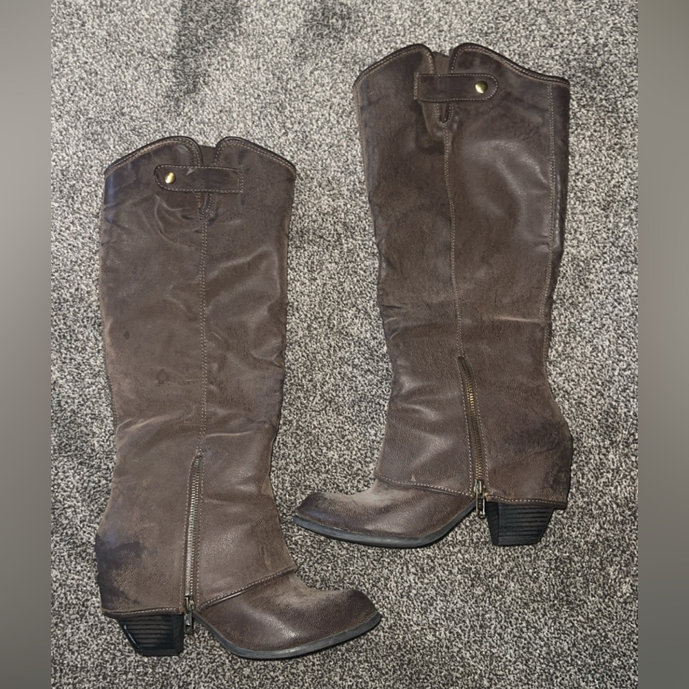Fergalicious boots sz 9